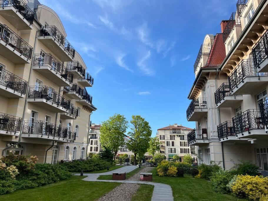 Sea Promenade Luxury Apartment Swinoujscie Bagian luar foto