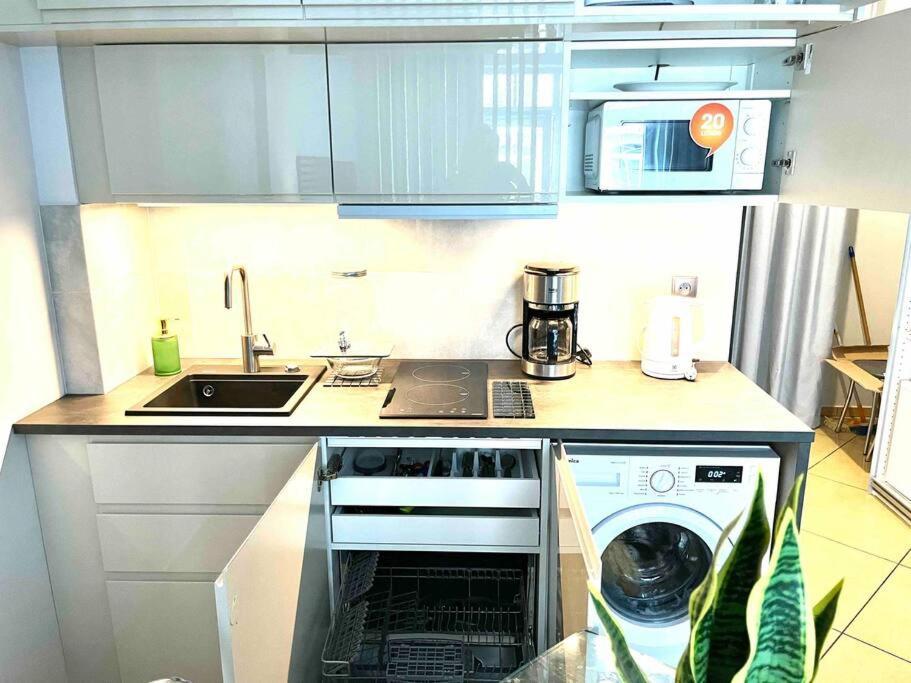 Sea Promenade Luxury Apartment Swinoujscie Bagian luar foto